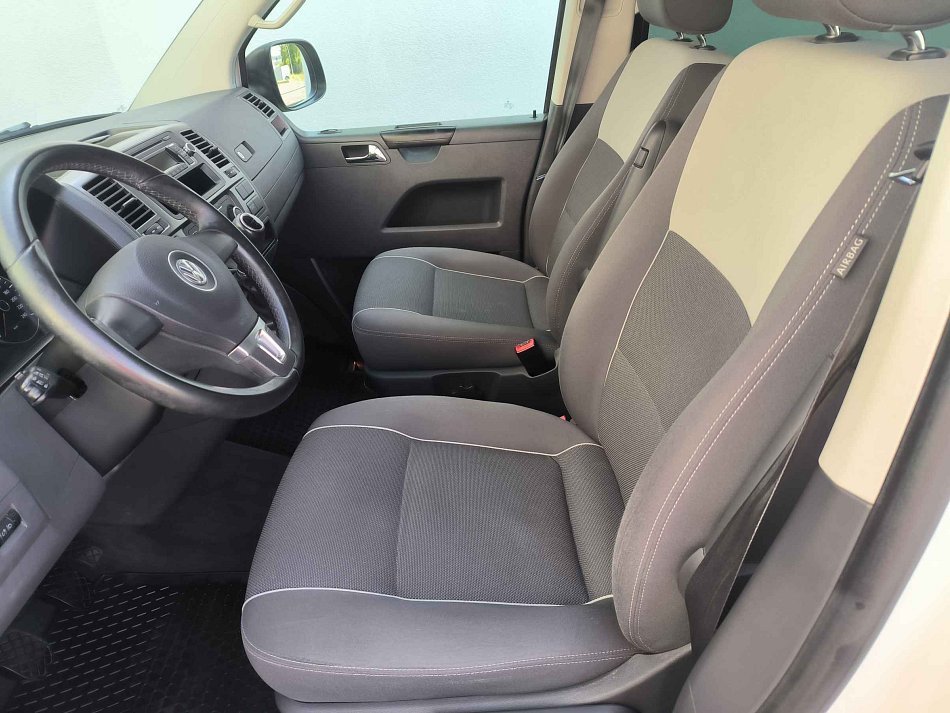 Volkswagen Multivan 2.0TDi 