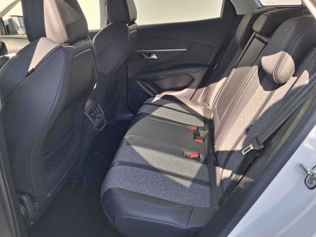 Peugeot 3008 1.2PT Allure
