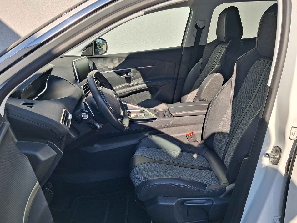 Peugeot 3008 1.2PT Allure