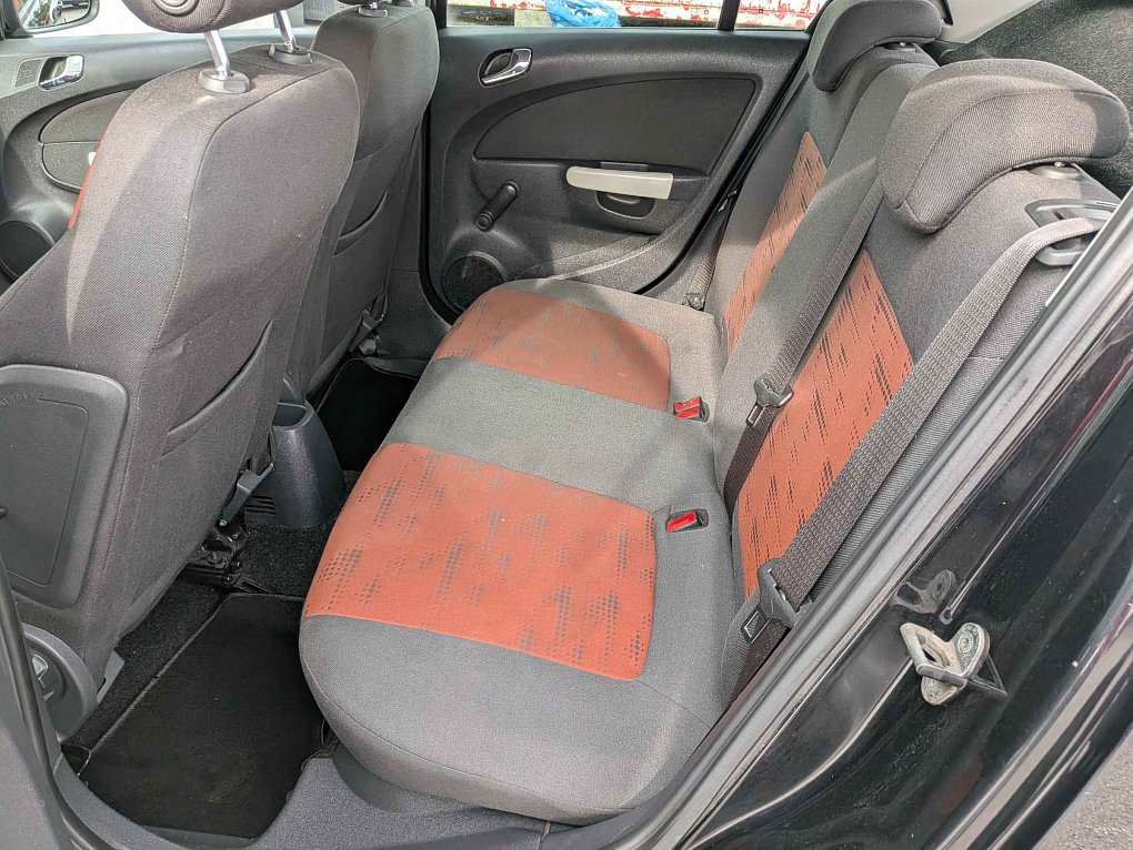 Opel Corsa 1.4i 