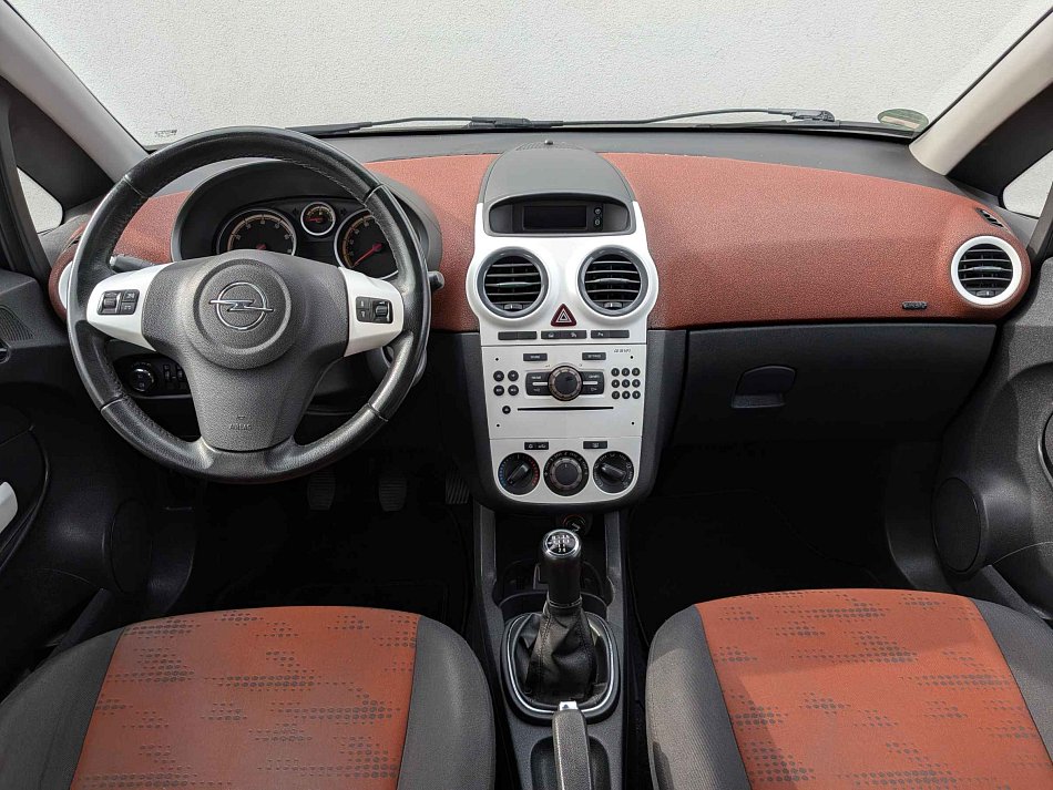 Opel Corsa 1.4i 