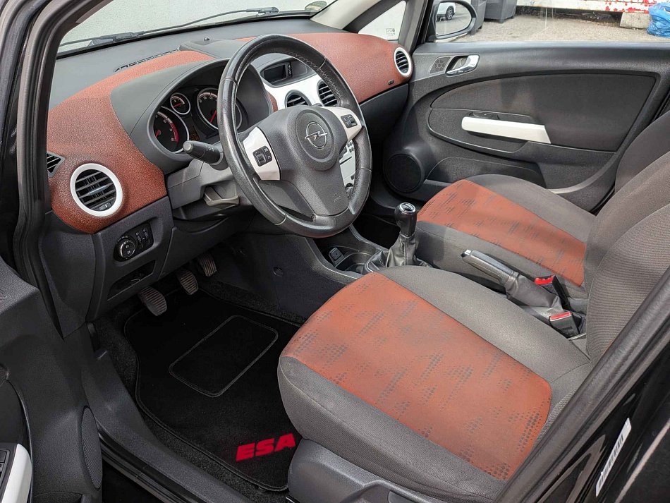 Opel Corsa 1.4i 