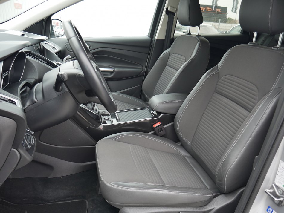 Ford Kuga 1.5 EB Titanium