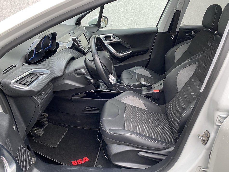 Peugeot 2008 1.2PT Allure