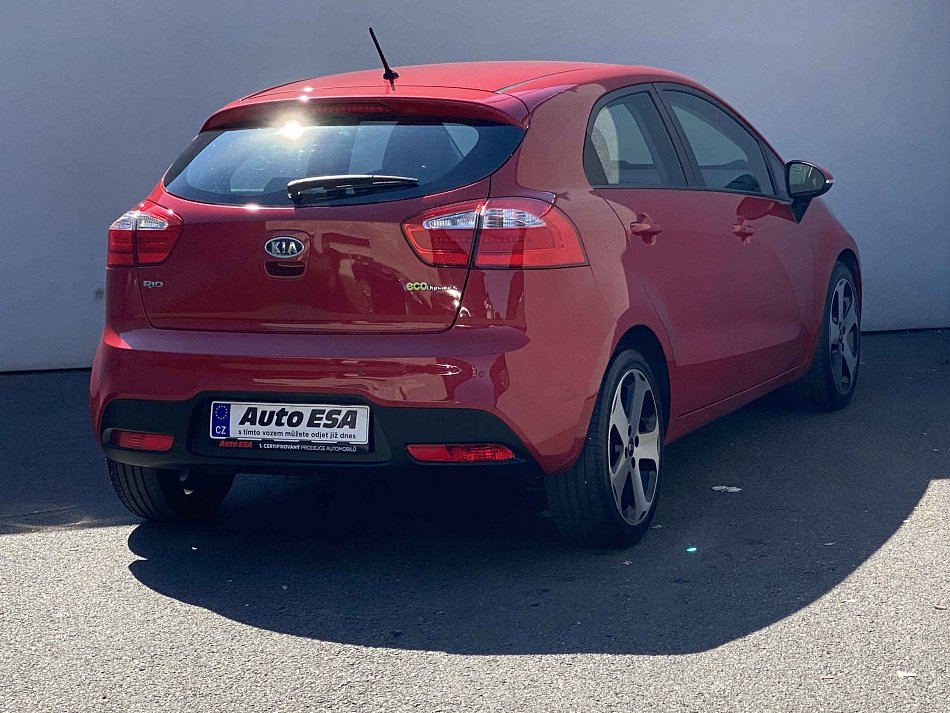 Kia Rio 1.4i 