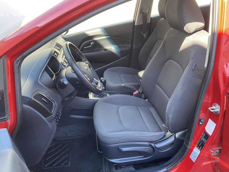 Kia Rio 1.4i 