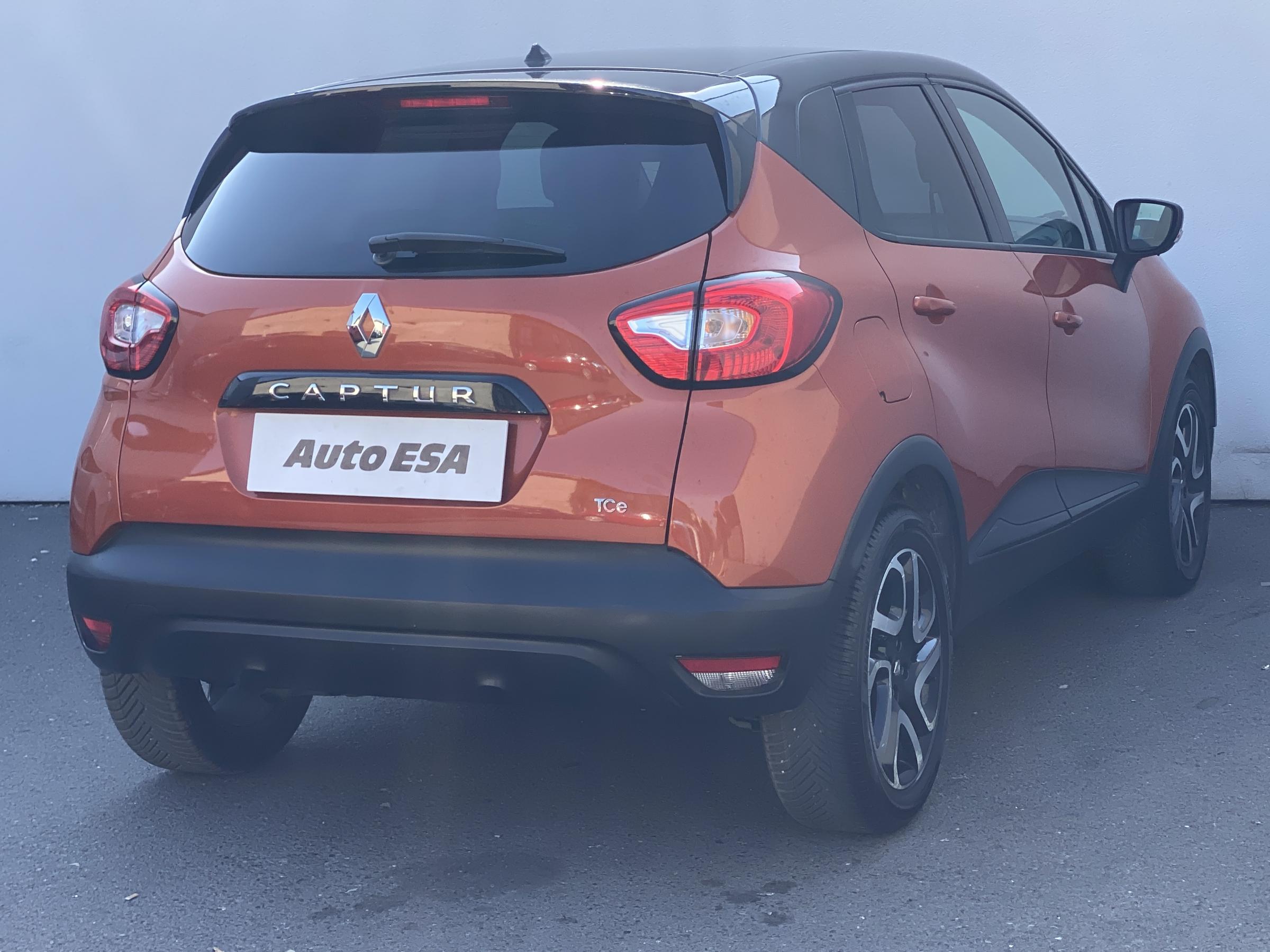 Renault Captur, 2015 - pohled č. 4
