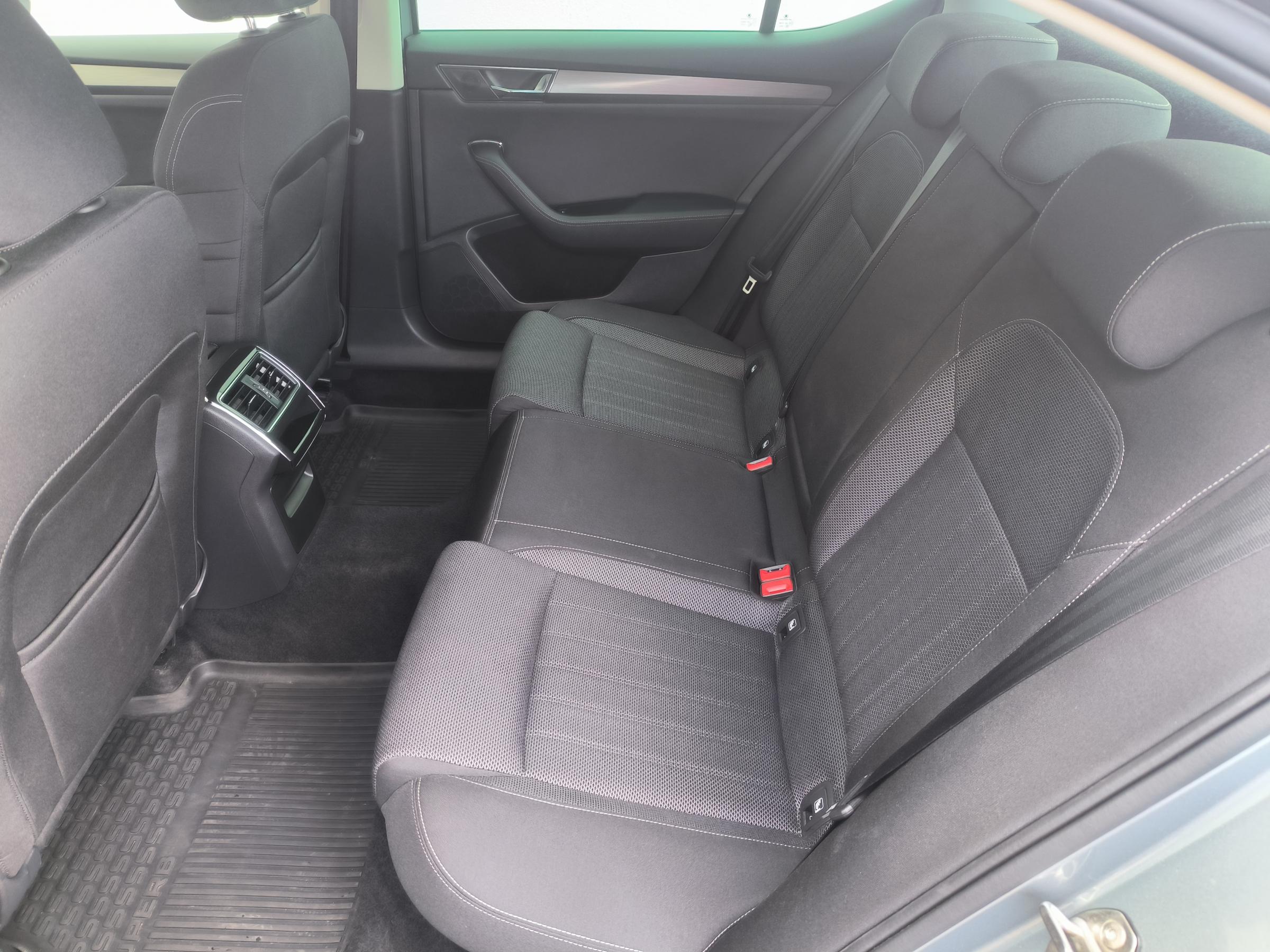 Škoda Superb III, 2021 - pohled č. 10