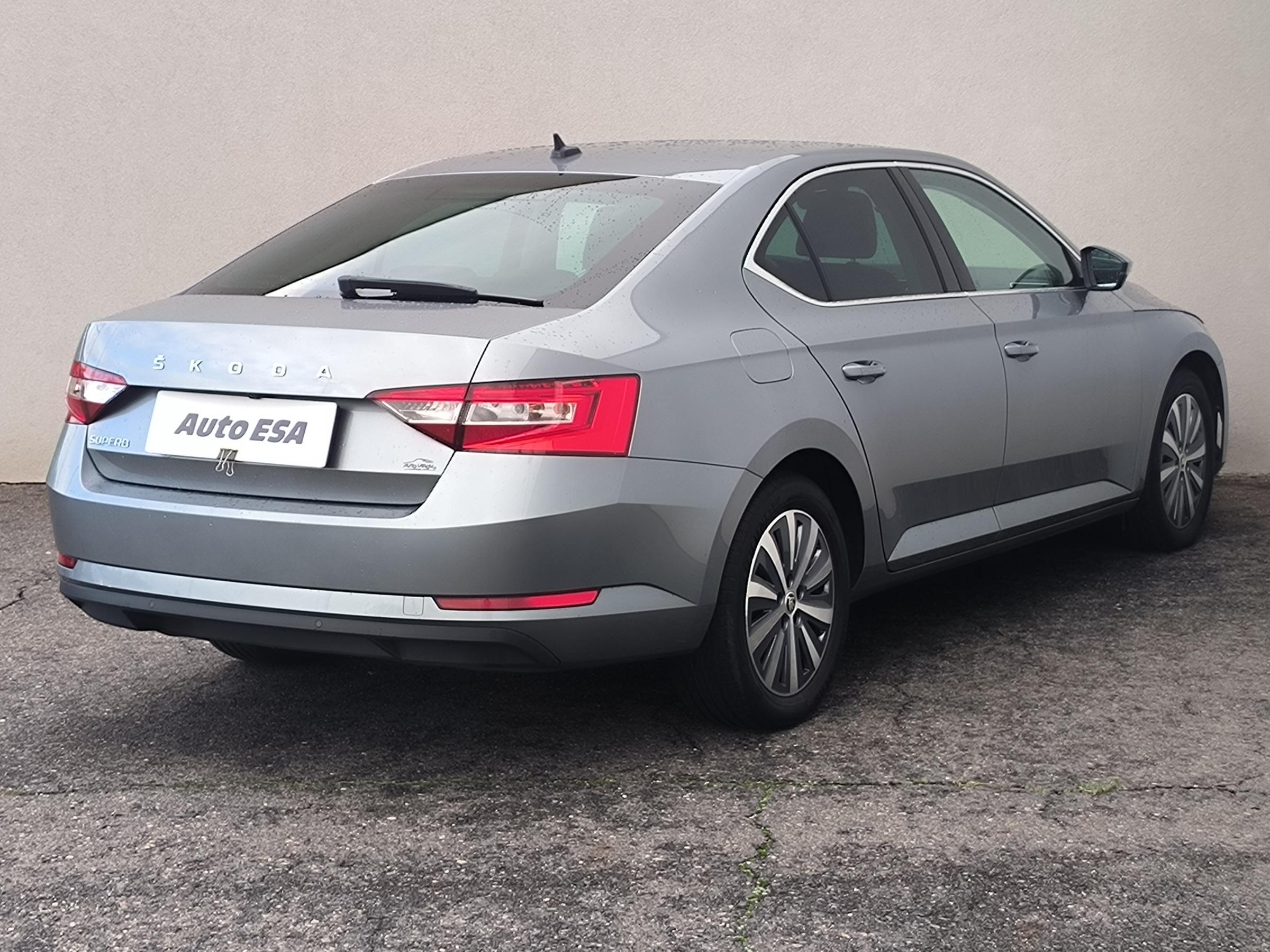 Škoda Superb III, 2021 - pohled č. 4