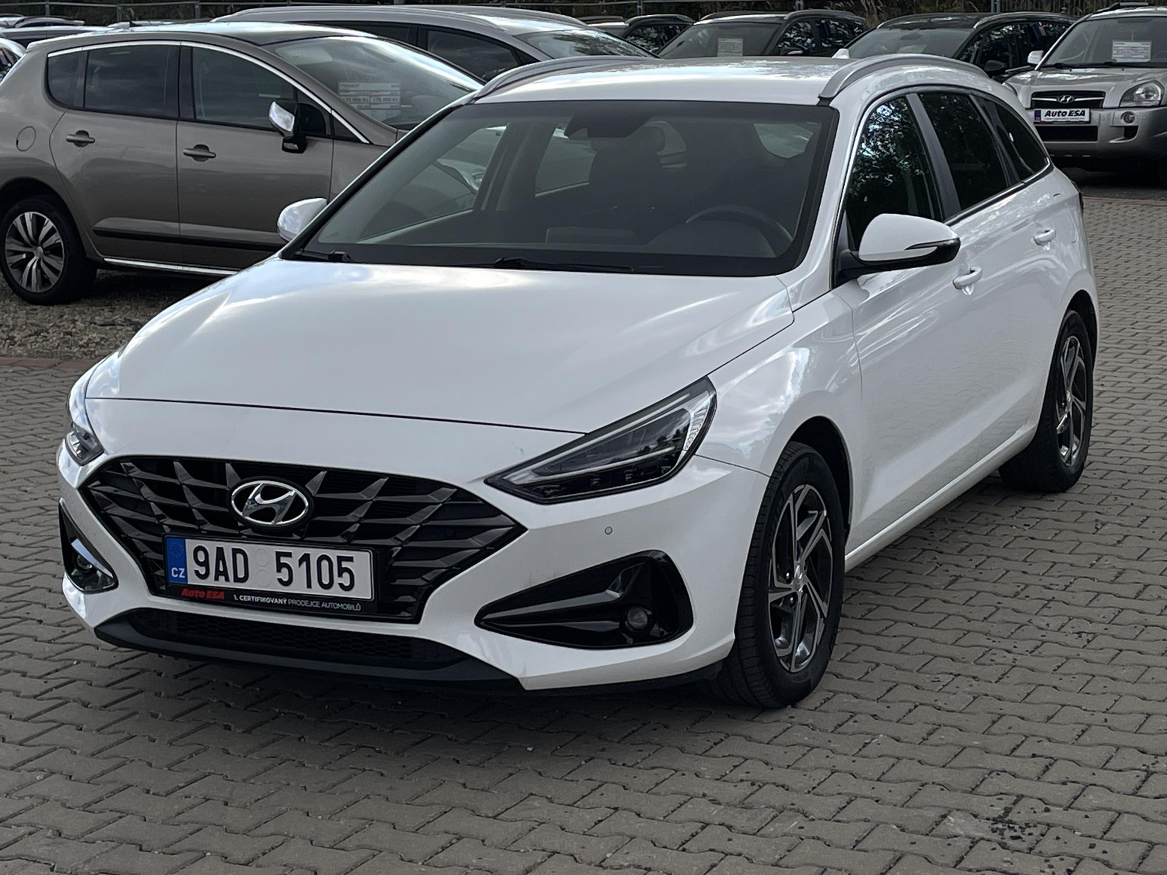 Hyundai i30, 2022 - pohled č. 3