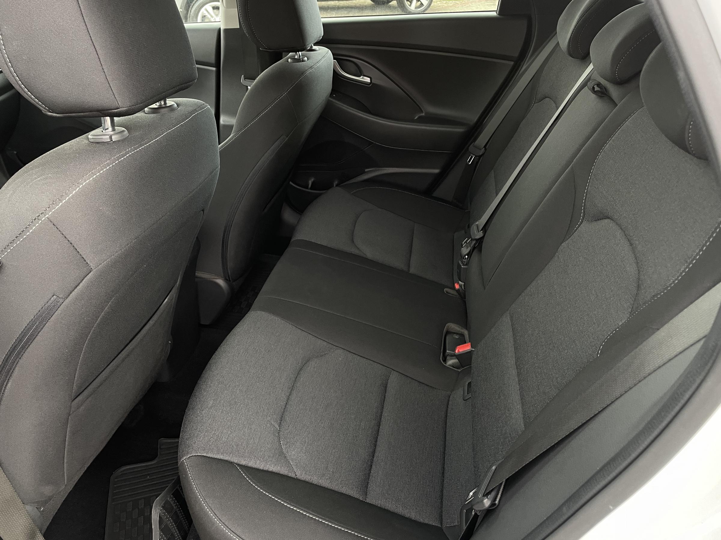 Hyundai i30, 2022 - pohled č. 9