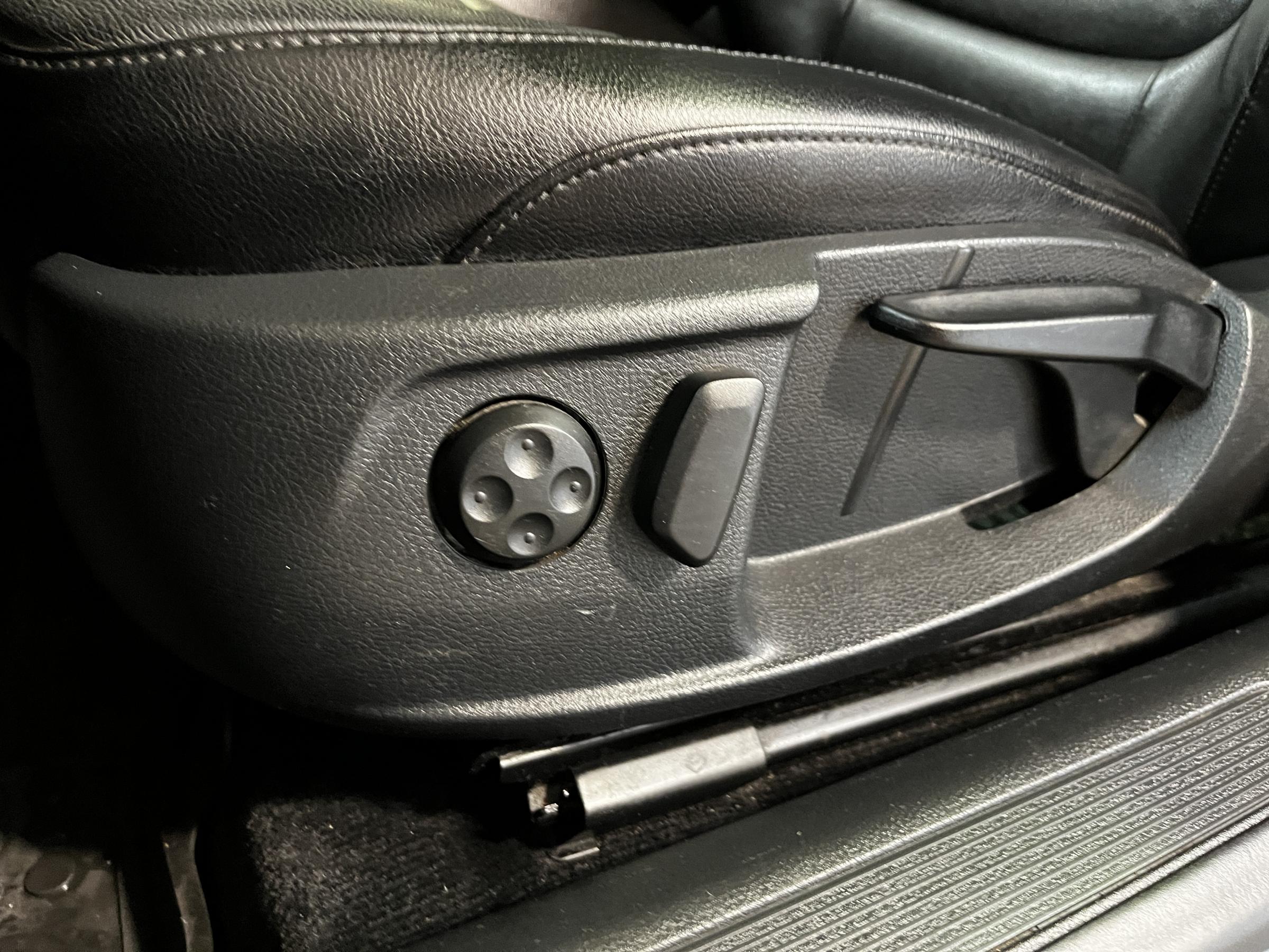 Volkswagen Passat, 2014 - pohled č. 13