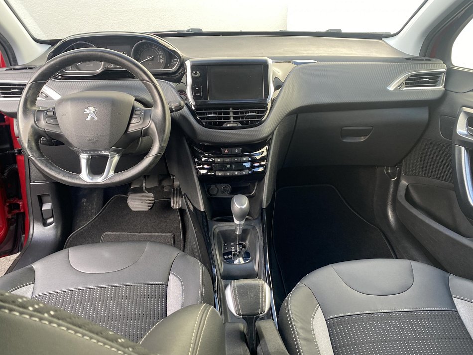 Peugeot 2008 1.2PT Allure