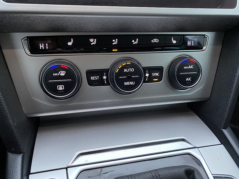 Volkswagen Passat 2.0 TDi 