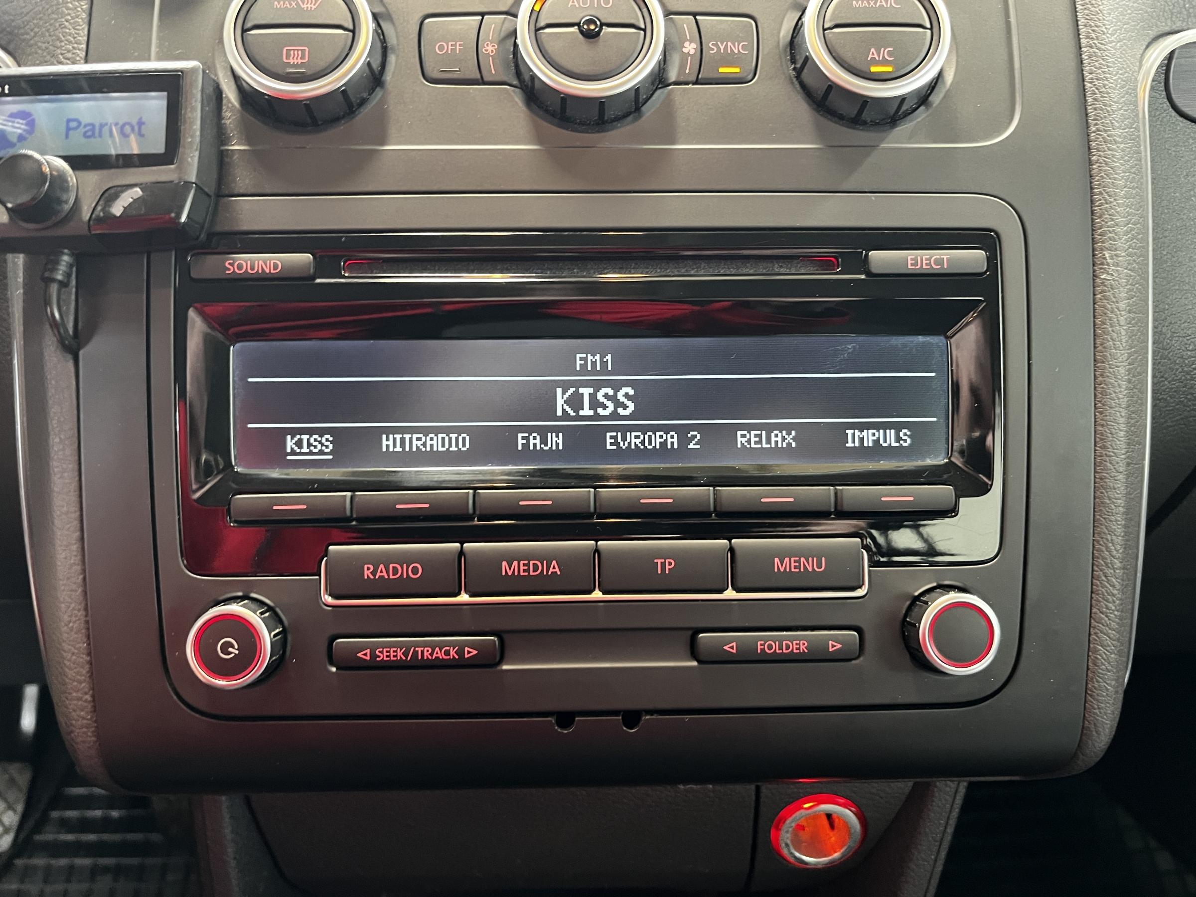 Volkswagen Touran, 2012 - pohled č. 11