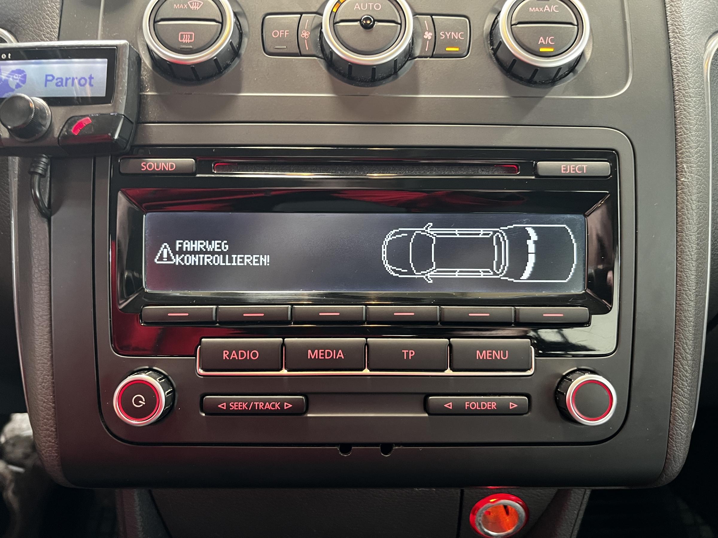 Volkswagen Touran, 2012 - pohled č. 13