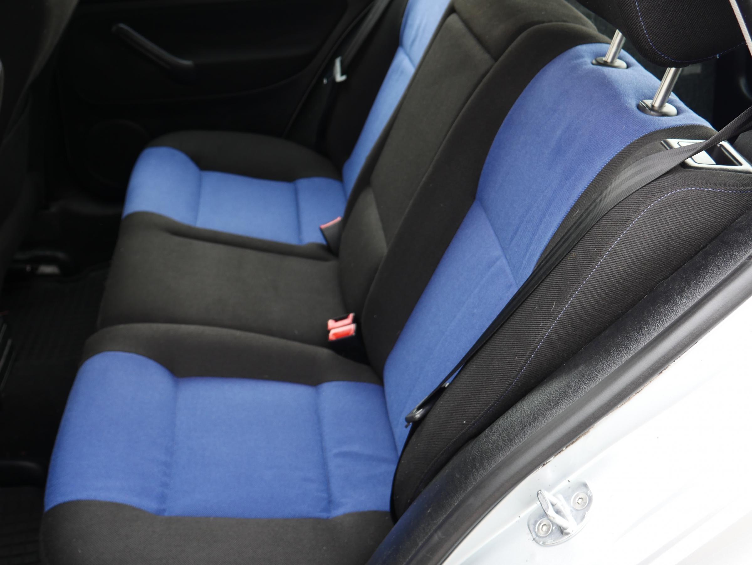 Volkswagen Golf, 2002 - pohled č. 10