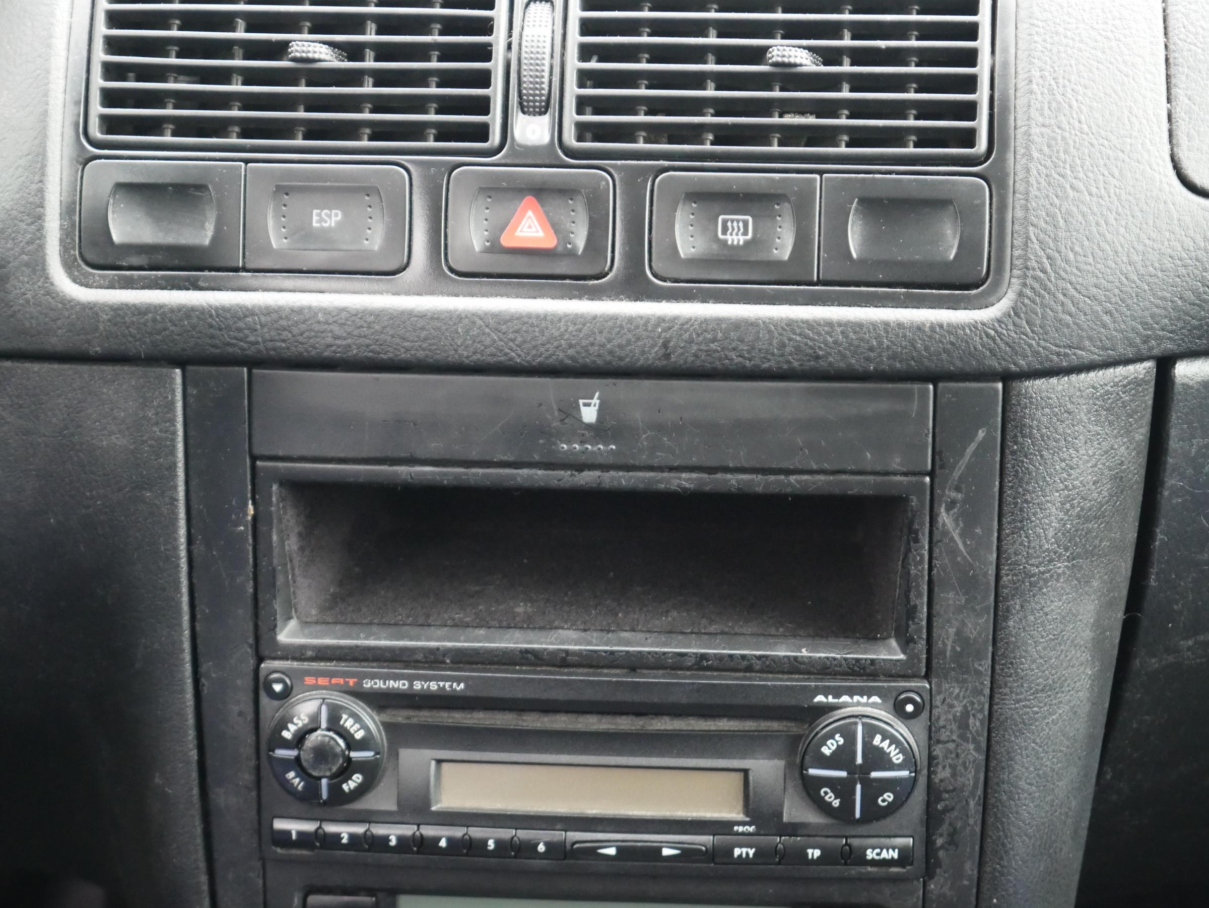 Volkswagen Golf, 2002 - pohled č. 11