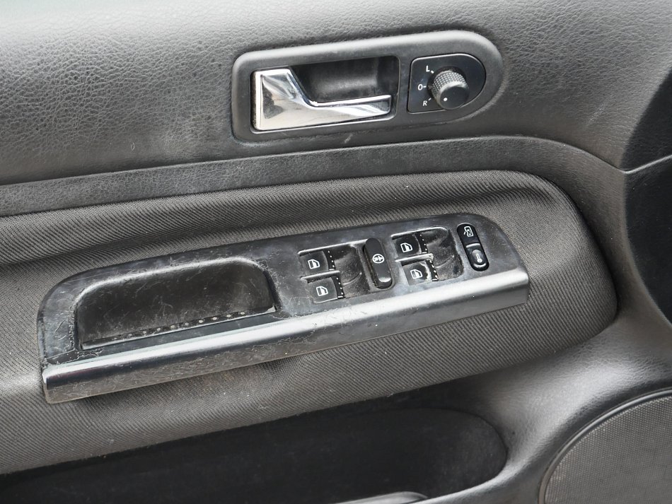 Volkswagen Golf 1.4 16V 