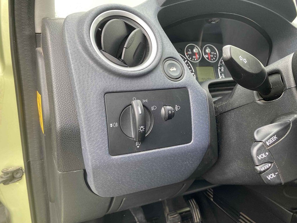 Ford Fusion 1.4i 