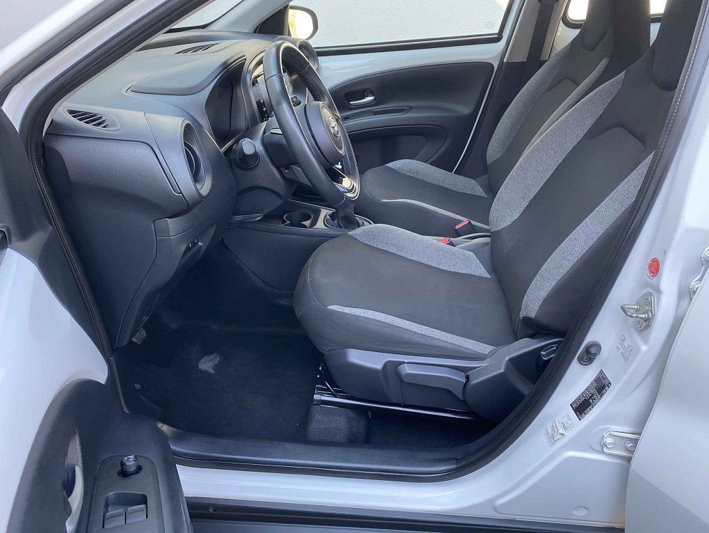 Toyota Aygo 1.0i 