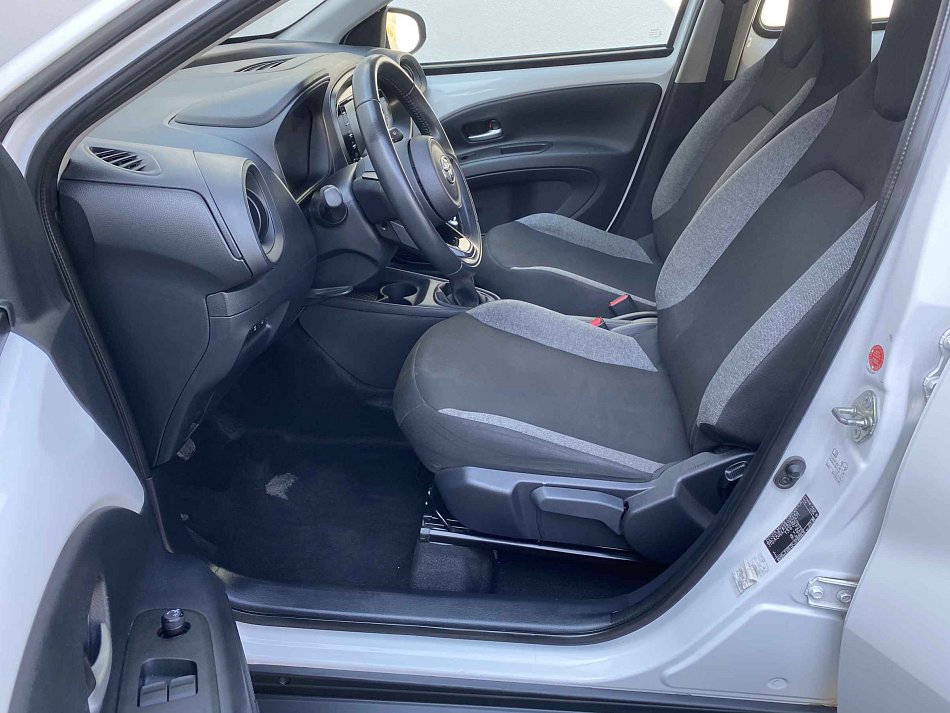 Toyota Aygo 1.0i 