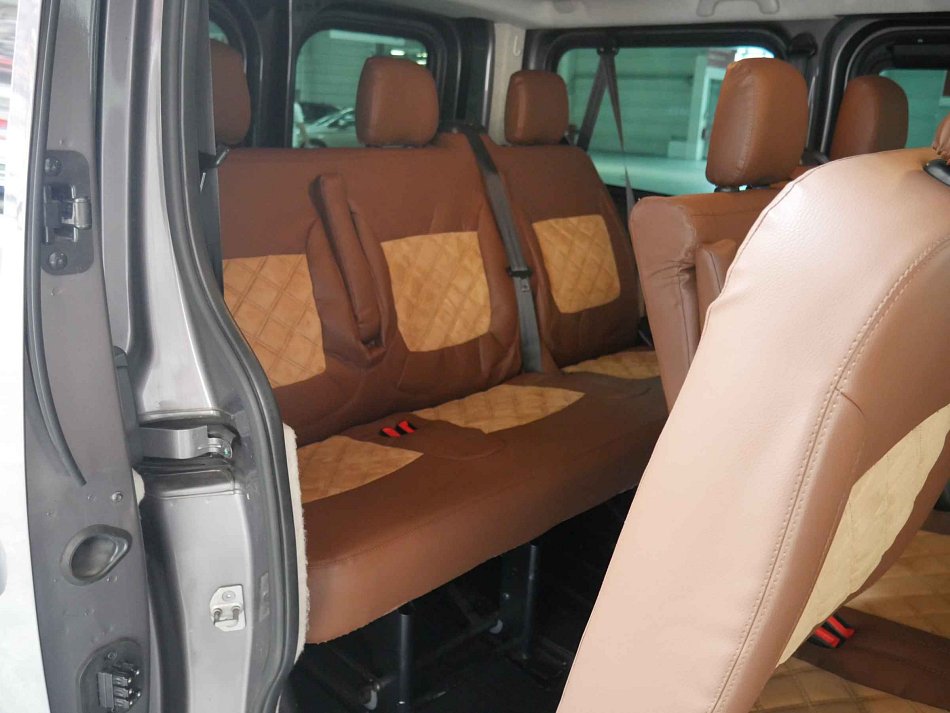 Nissan NV300 1.6dCi Premium 8míst