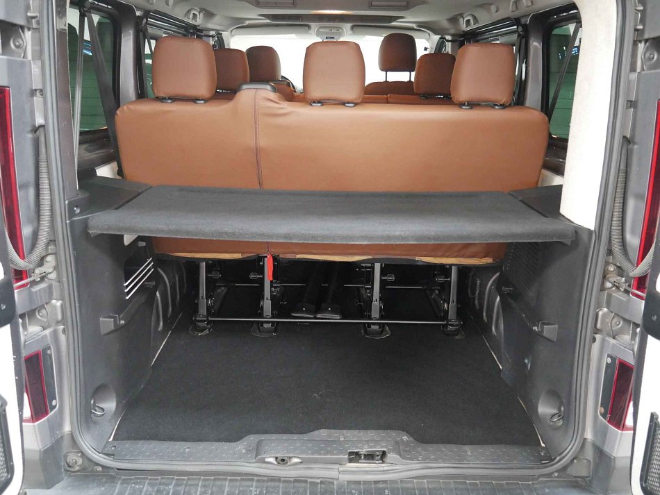 Nissan NV300 1.6dCi Premium 8míst