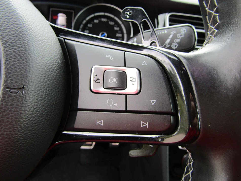 Volkswagen Golf 2.0TSi R 4x4