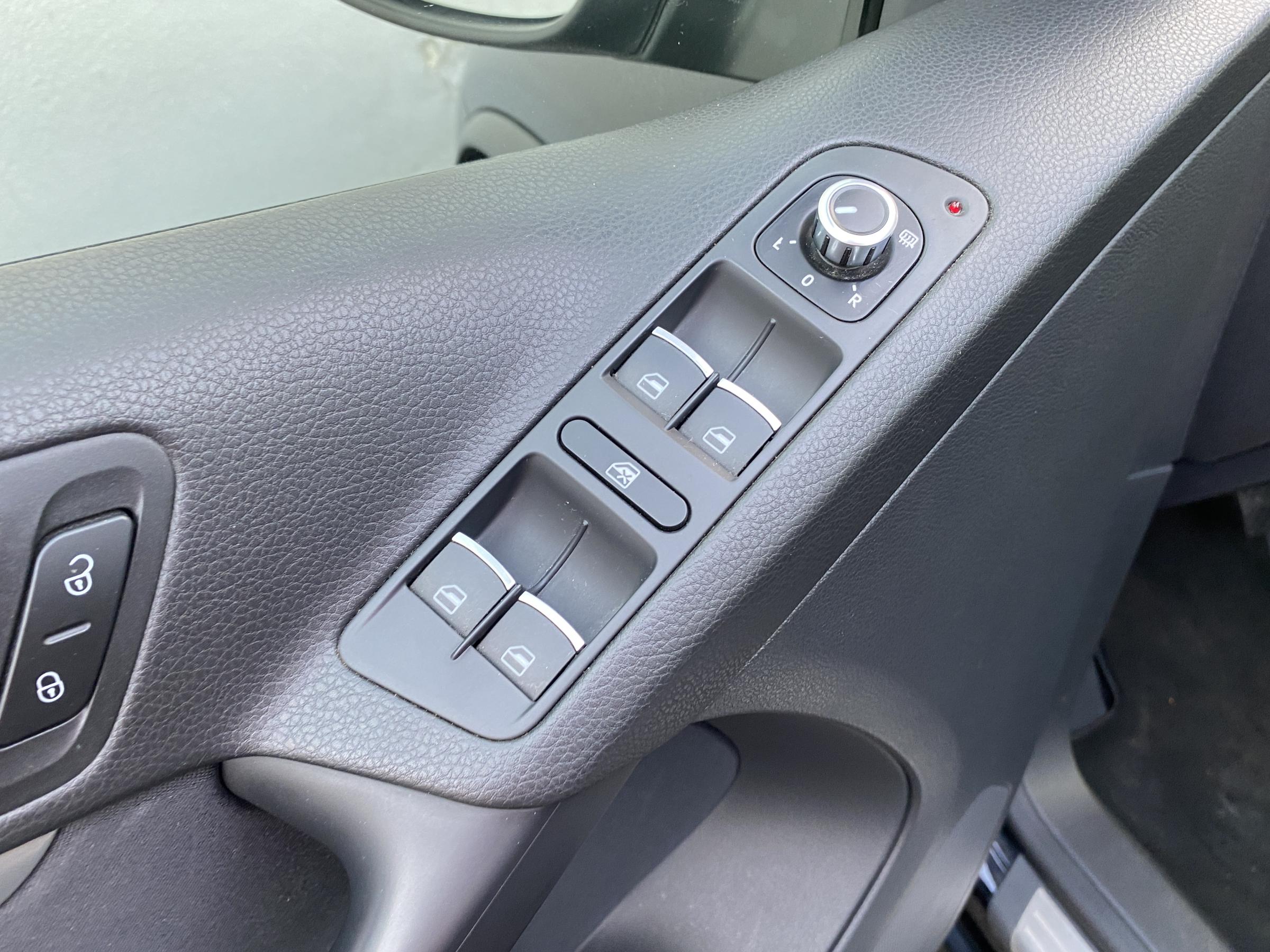 Volkswagen Tiguan, 2013 - pohled č. 13