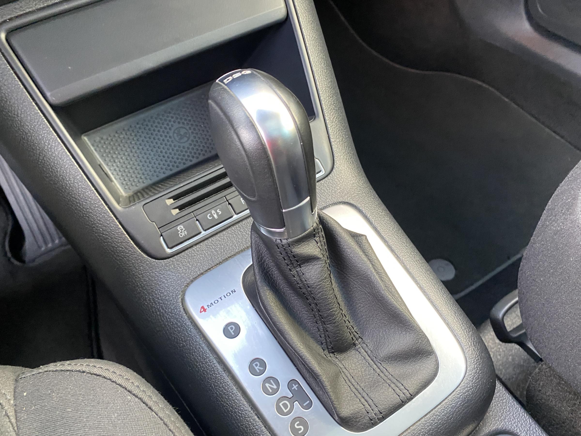 Volkswagen Tiguan, 2013 - pohled č. 16