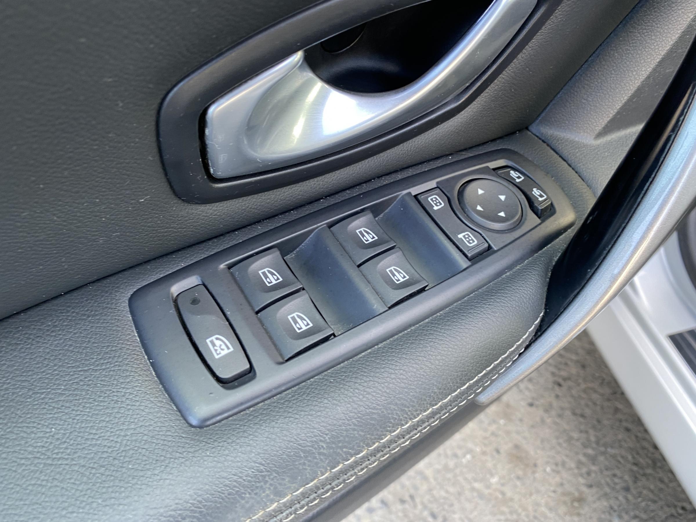 Renault Laguna, 2011 - pohled č. 13