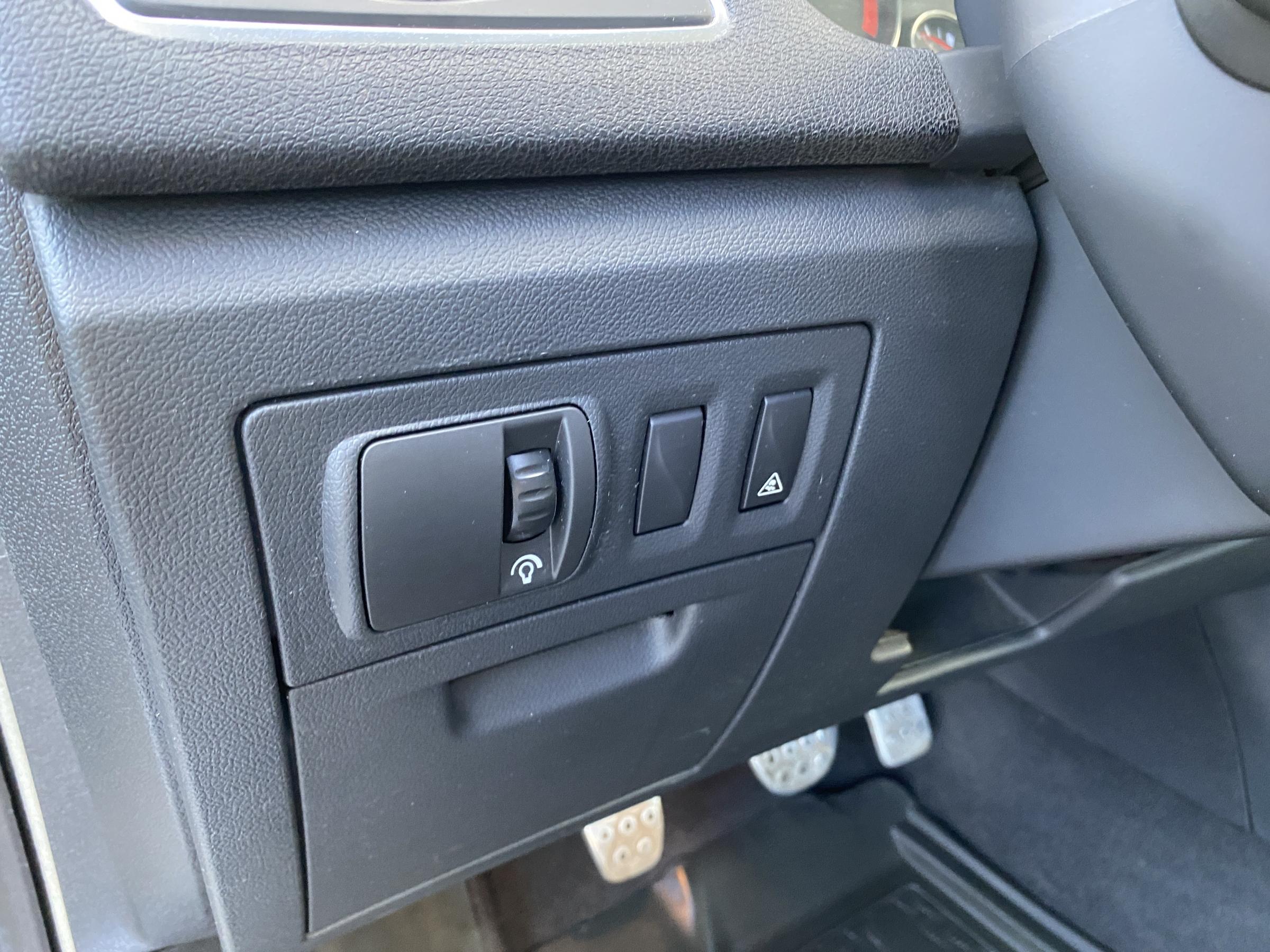 Renault Laguna, 2011 - pohled č. 15