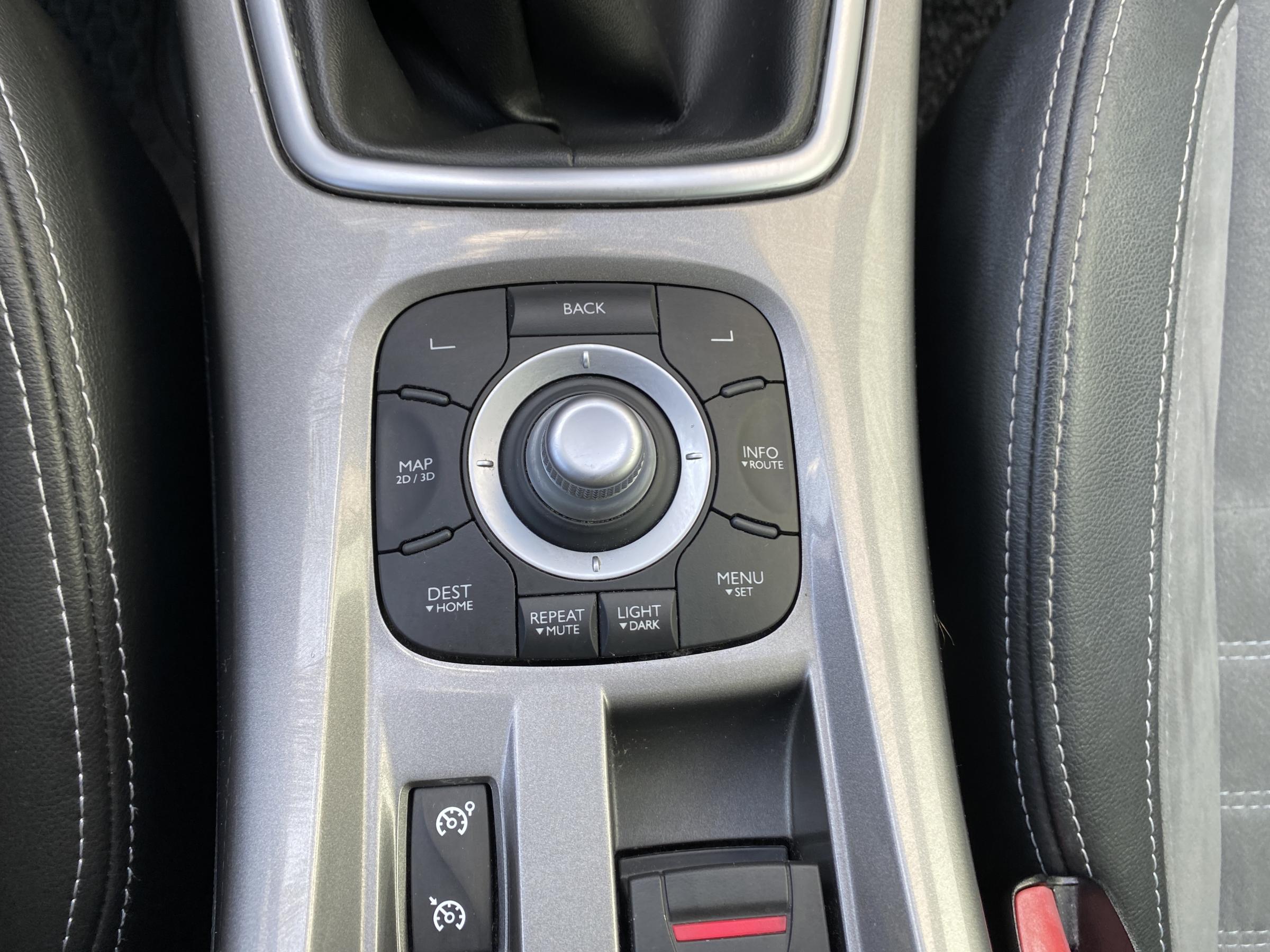 Renault Laguna, 2011 - pohled č. 17