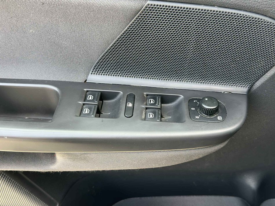 Volkswagen Golf 1.4 MPI 