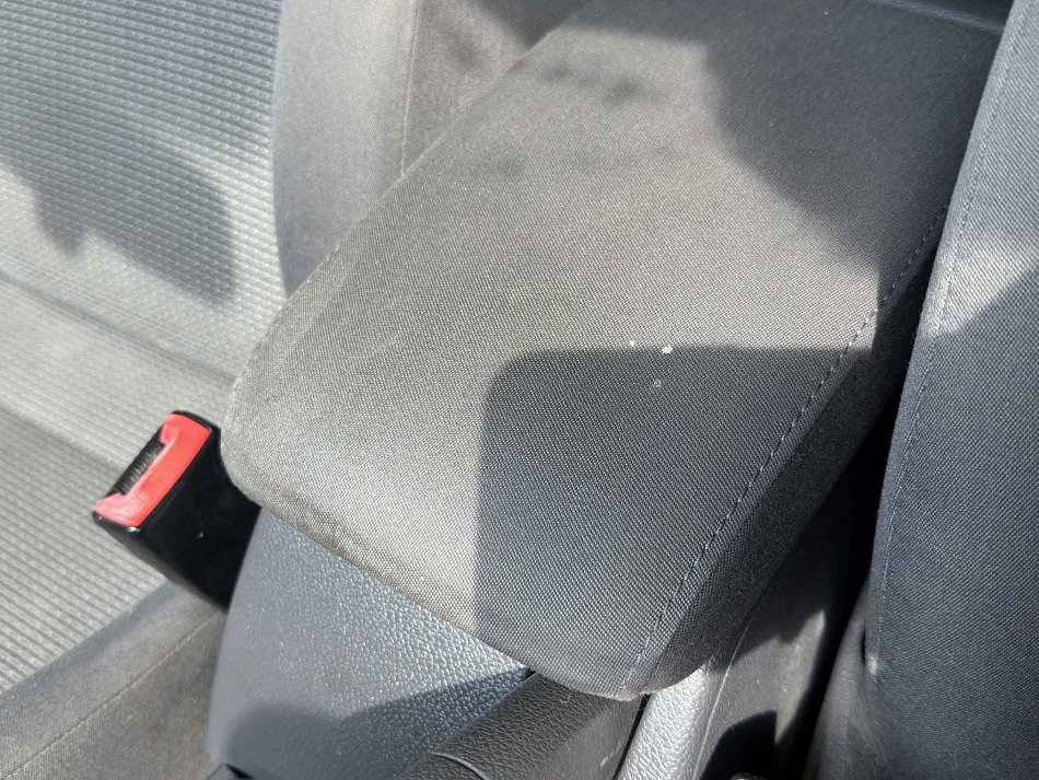 Volkswagen Golf 1.4 MPI 
