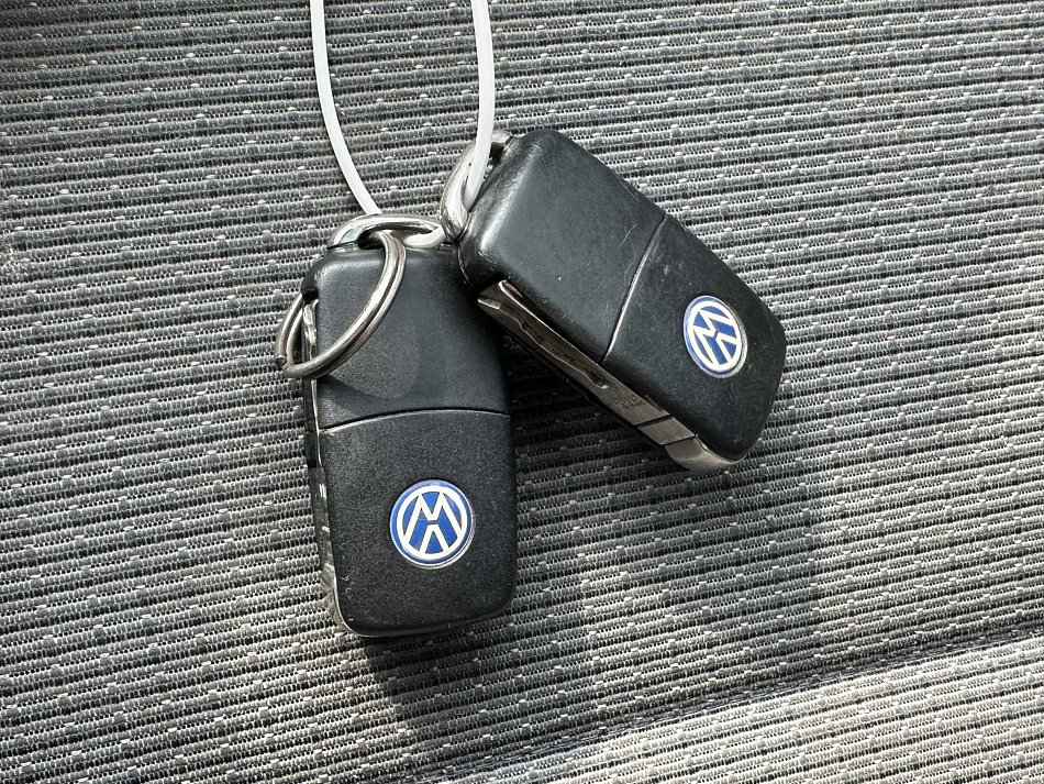 Volkswagen Golf 1.4 MPI 