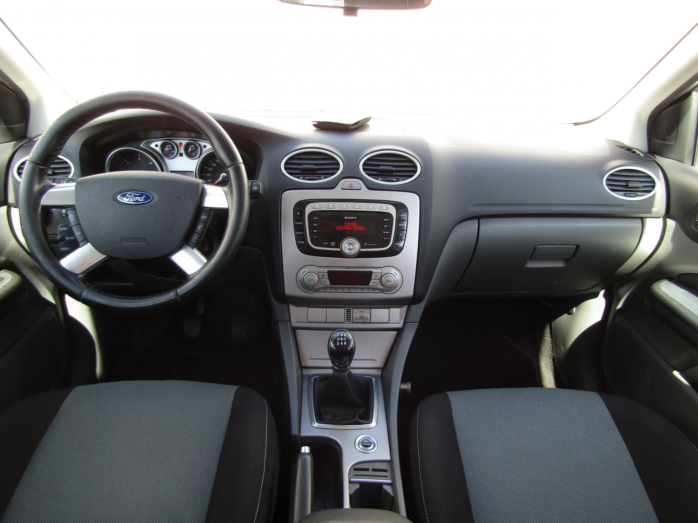 Ford Focus, 2010 - pohled č. 9