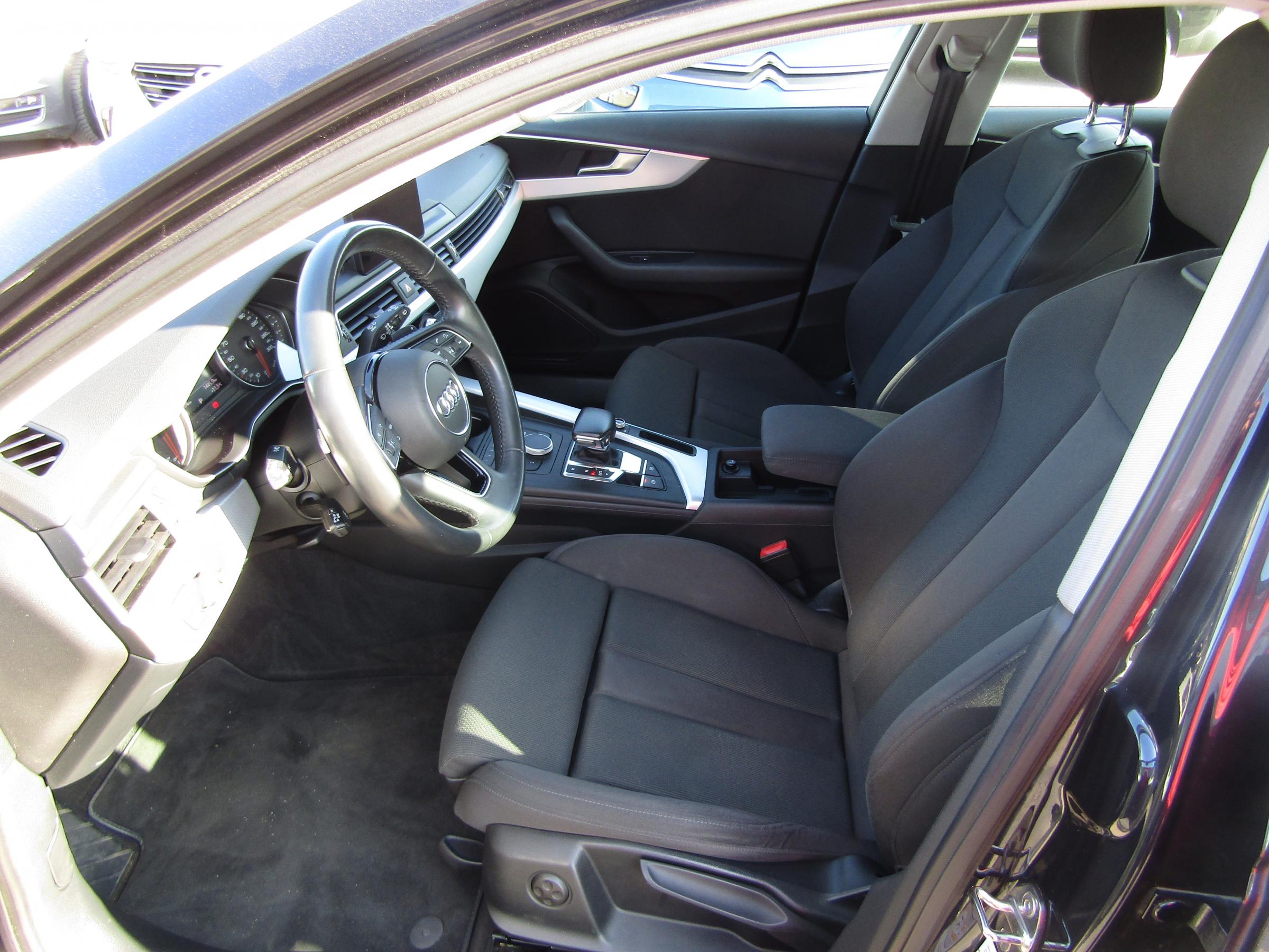 Audi A4, 2018 - pohled č. 9