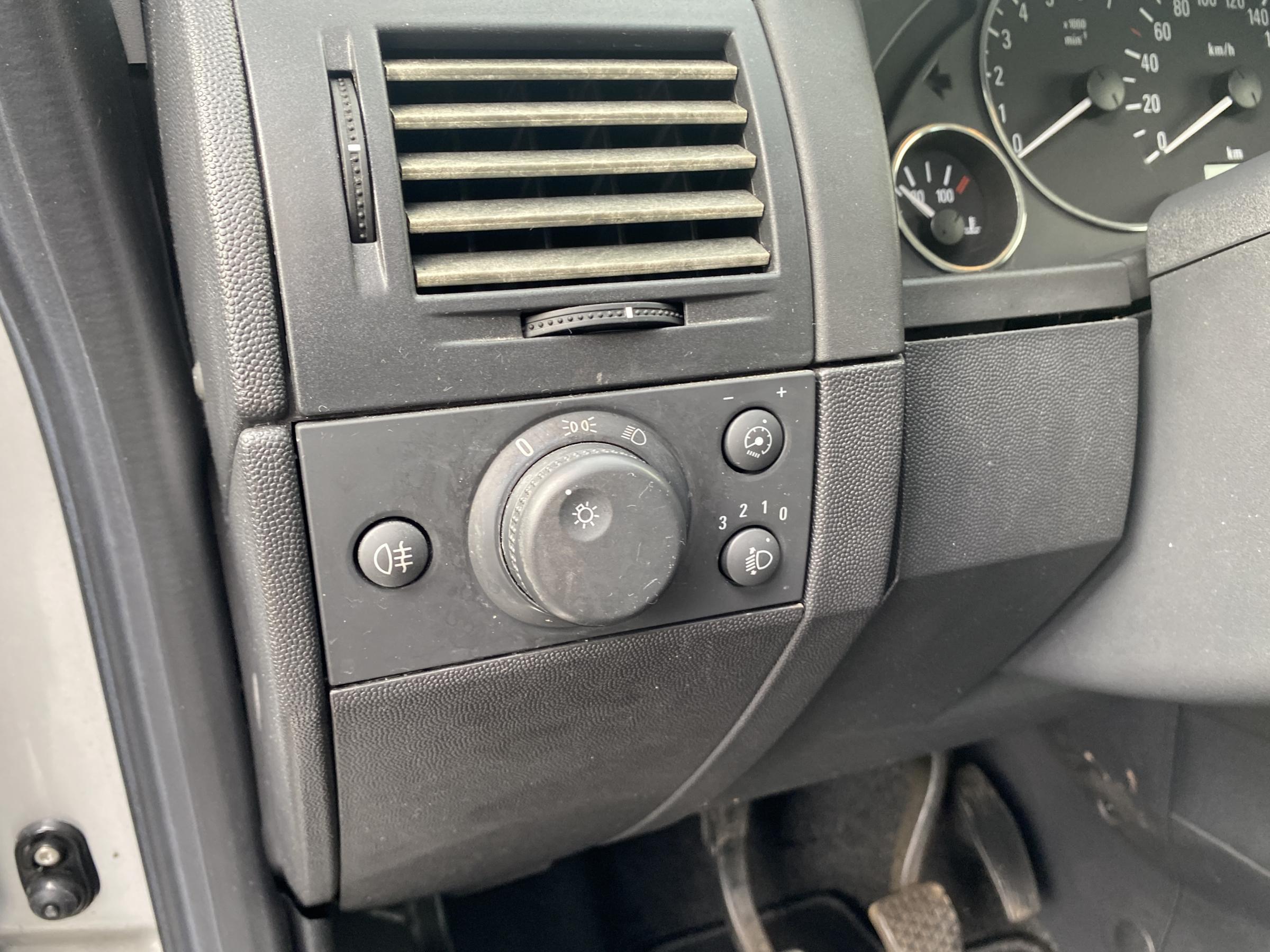 Opel Meriva, 2005 - pohled č. 13