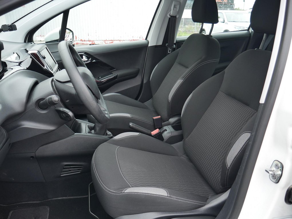 Peugeot 208 1.2 PT 