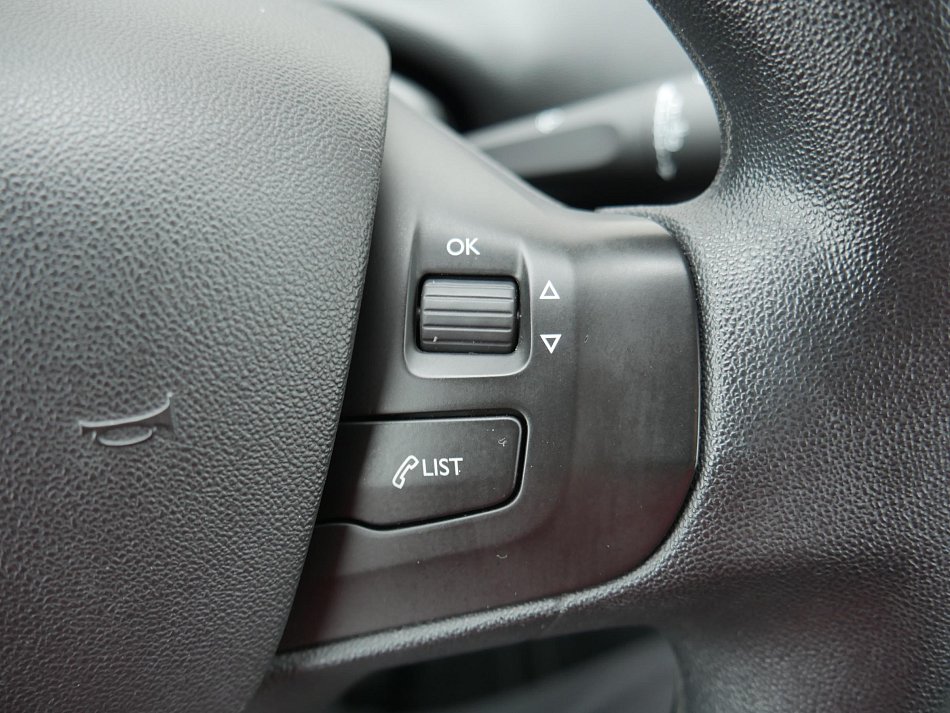 Peugeot 208 1.2 PT 