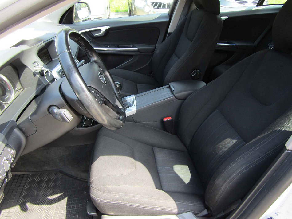 Volvo V60 1.6D 