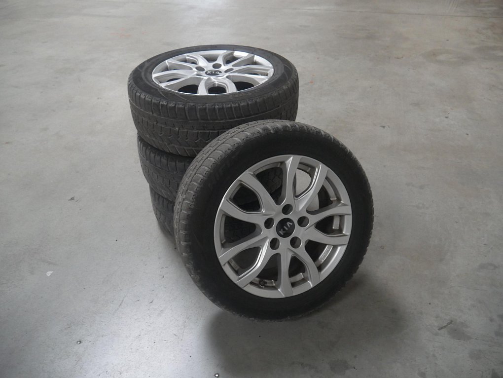 Kia Carens 1.6 GDi Vision