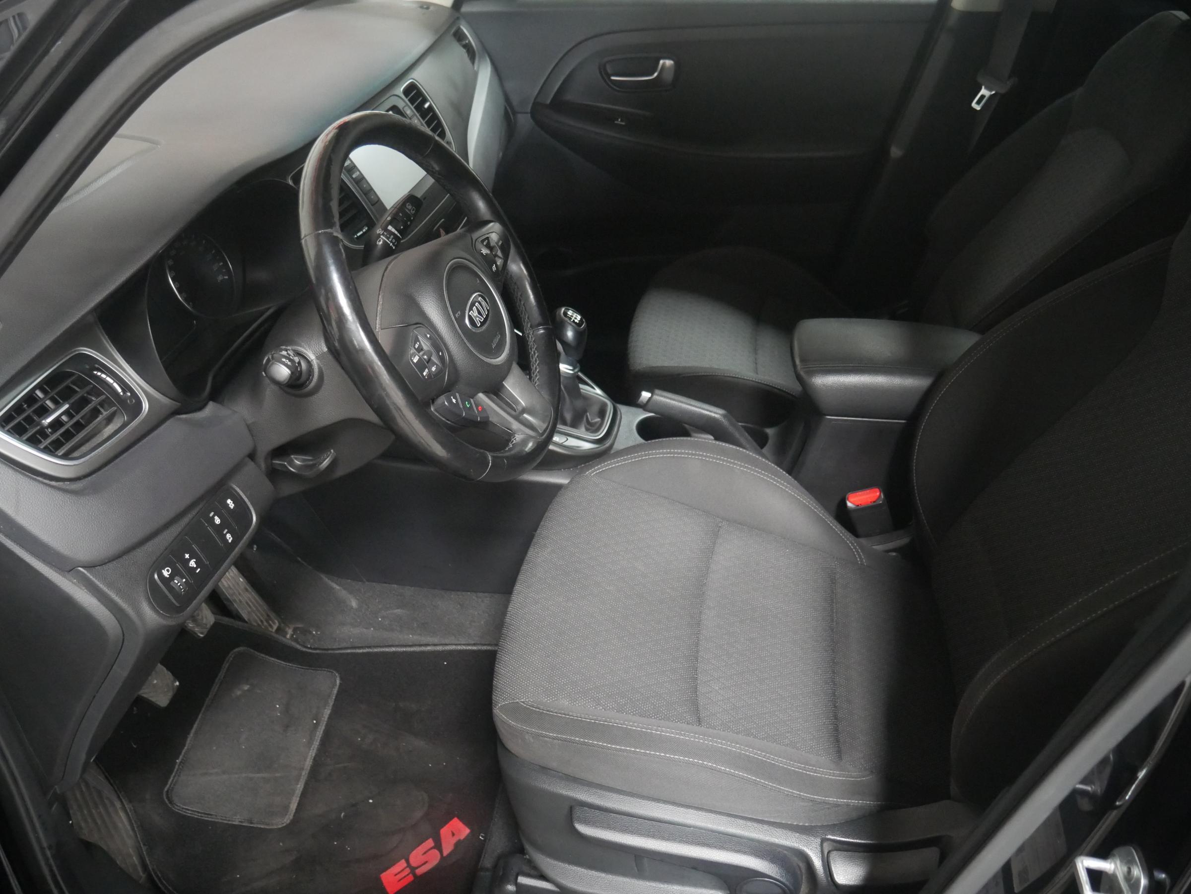 Kia Carens, 2019 - pohled č. 12