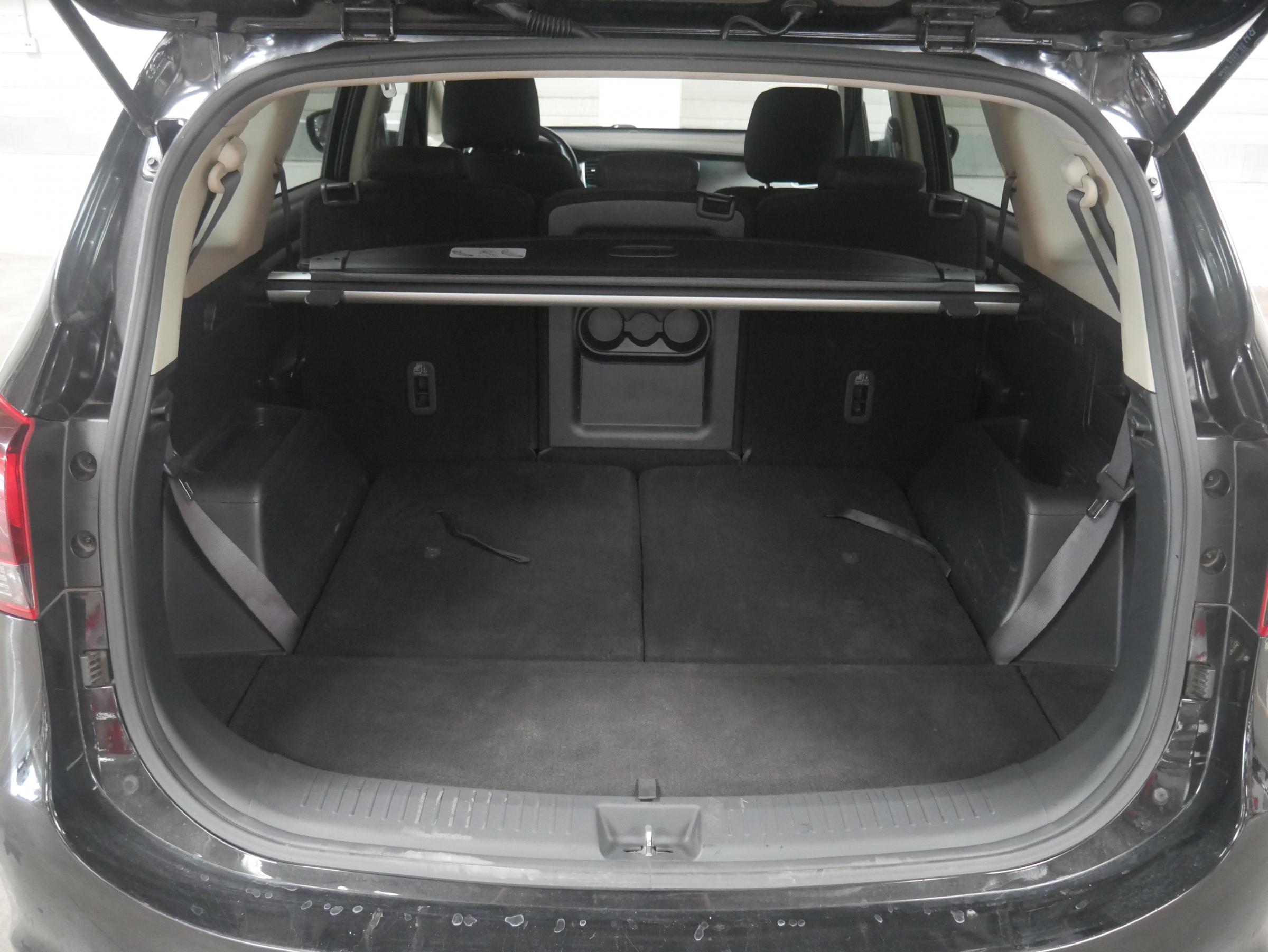 Kia Carens, 2019 - pohled č. 8