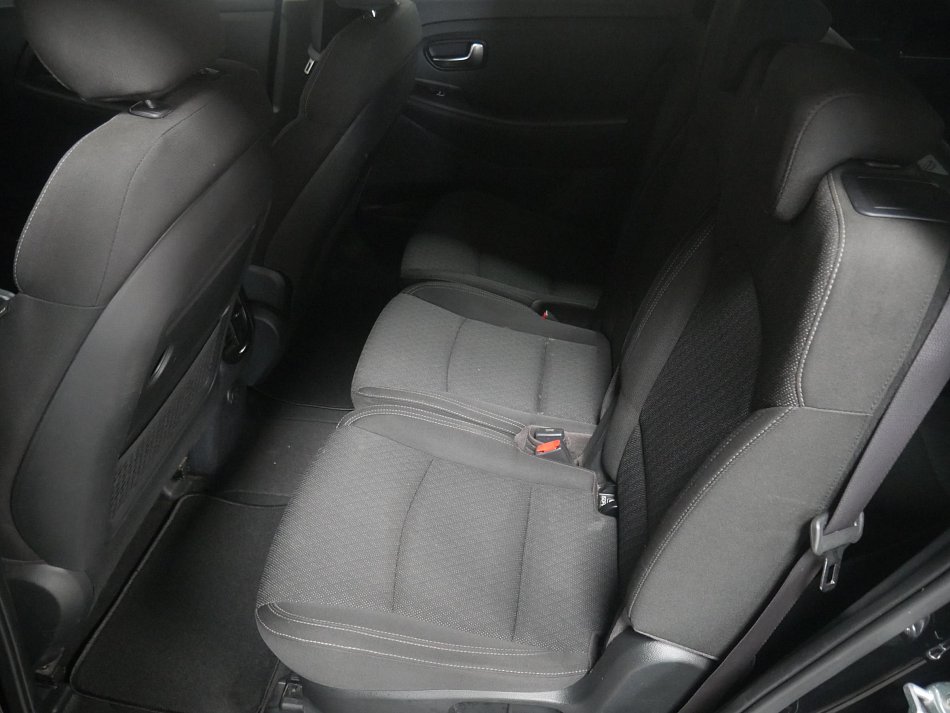 Kia Carens 1.6 GDi Vision