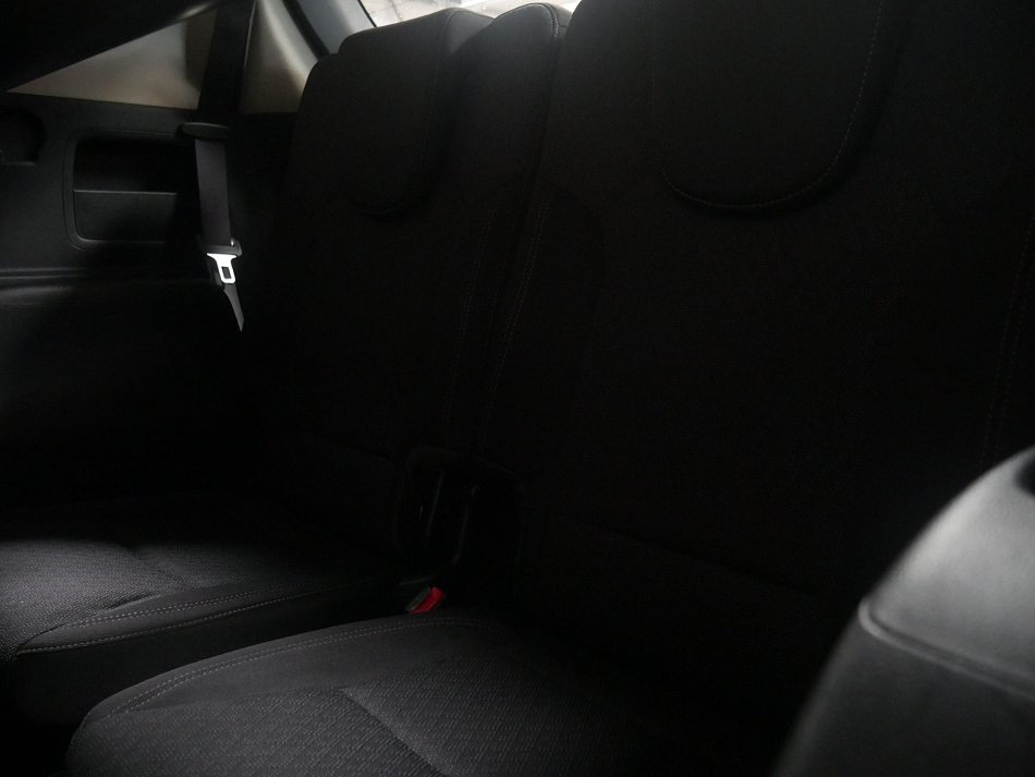 Kia Carens 1.6 GDi Vision