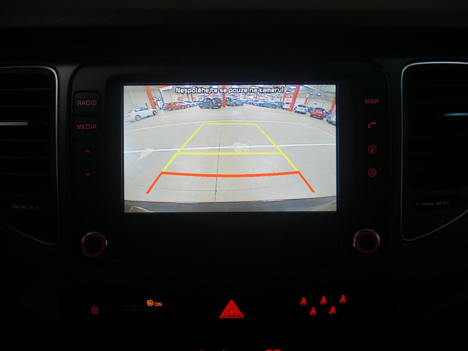 Kia Carens 1.6 GDi Vision