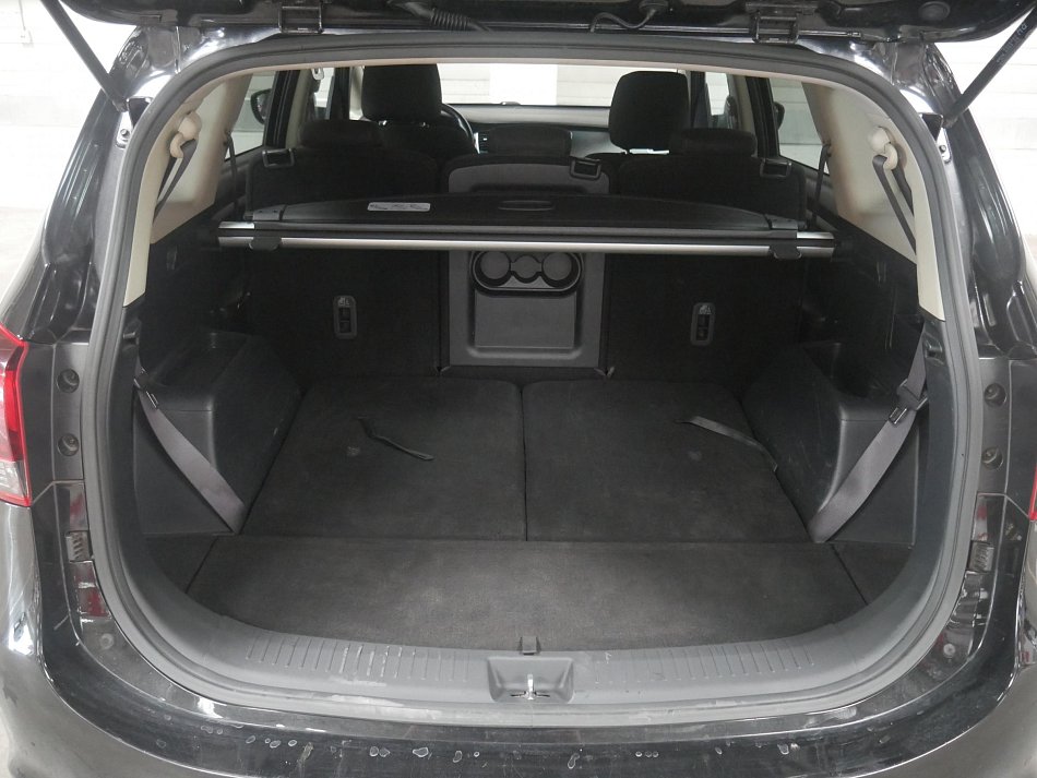 Kia Carens 1.6 GDi Vision